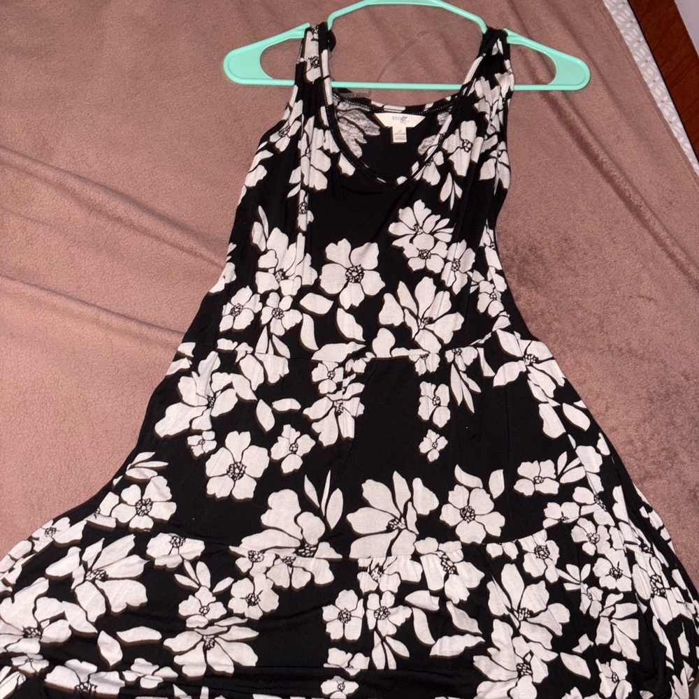 Floral Black and White Tank Top